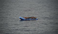 Βάρκα με 32 πρόσφυγες και μετανάστες έφτασε στη Μυτιλήνη