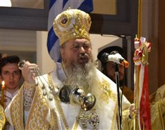 Μητροπολίτης Καλαμαριάς: Υψώστε την γαλανόλευκη στα μπαλκόνια σας