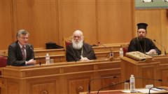 Εκκλησία: Αναβάλλονται οι καθημερινές Λειτουργίες, γάμοι και βαφτίσεις