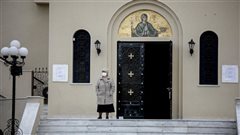 Παρατείνονται τα περιοριστικά μέτρα στους χώρους λατρείας έως τις 3 Μαΐου
