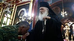 Μήνυμα ενότητας και στήριξης στους ακρίτες έστειλε ο Ιερώνυμος