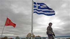 Κύμα προσφύγων στα σύνορα - Εκλεισε το τελωνείο στις Καστανιές