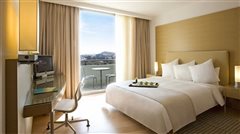 Κορoνοϊός: Απαγόρευση λειτουργίας και των resorts έως και 30 Απριλίου