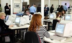 Μνημόνιο: Τι θα συμβεί σε μισθούς και προσλήψεις