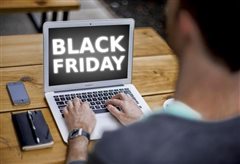 Black Friday : Ένας στους 4 μαθητές θα κάνει «κοπάνα» για να ψωνίσει