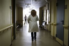 Θεσσαλονίκη: Έλεγχοι σε νοσοκομεία - Χειροπέδες σε νοσοκόμες