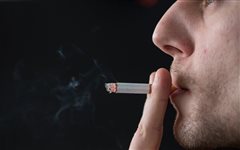 Ελληνική «πρωτιά» και πάλι στο τσιγάρο