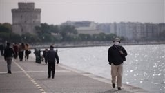 Καθηγητής Στανόπουλος: Εντατικολόγος καταρρίπτει με απλά λόγια τον μύθο των κρουσμάτων στην Θεσσαλονίκη