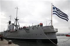 «Κόλλησε» στη Θεσσαλονίκη το θωρηκτό «Αβέρωφ» -Δεν μπορεί να αποπλεύσει 
