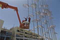 Στην Αίγυπτο οι διάσημες «Ομπρέλες» του Γ. Ζογγολόπουλου
