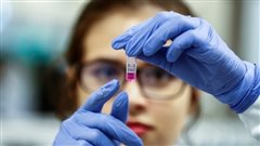 Κορονοϊός: Περισσότερα από 100 προγράμματα εμβολίων σε εξέλιξη